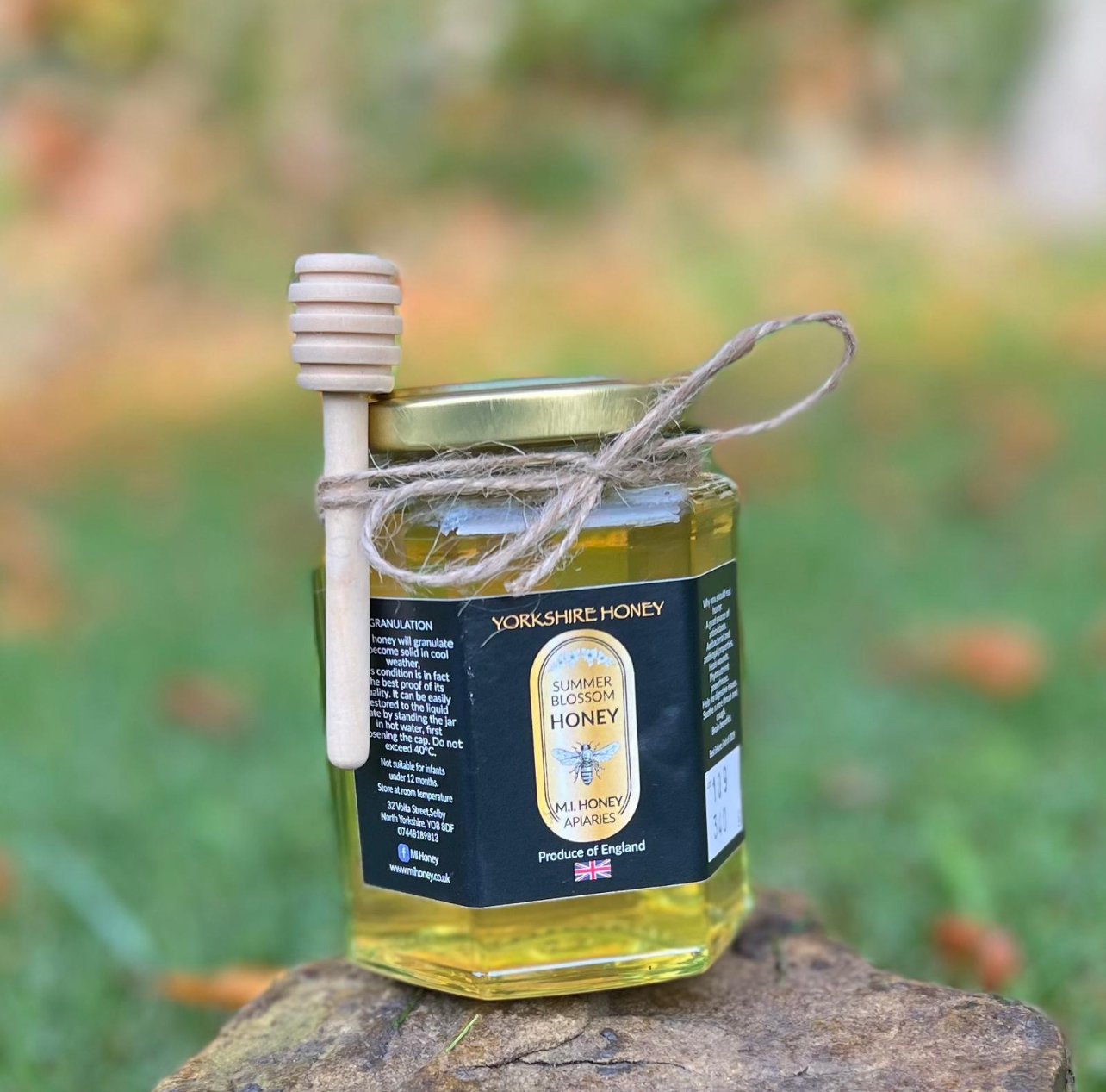 Jar of raw honey 340g